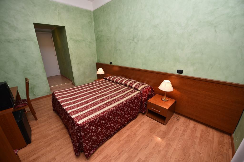 Al Centro Storico Di Roma Bed and Breakfast Exteriör bild